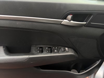 2020 Hyundai Elantra 4 pts. GLS Premium, 2.0l, TA, a/ac., f. led, RA-16 (línea anterior)