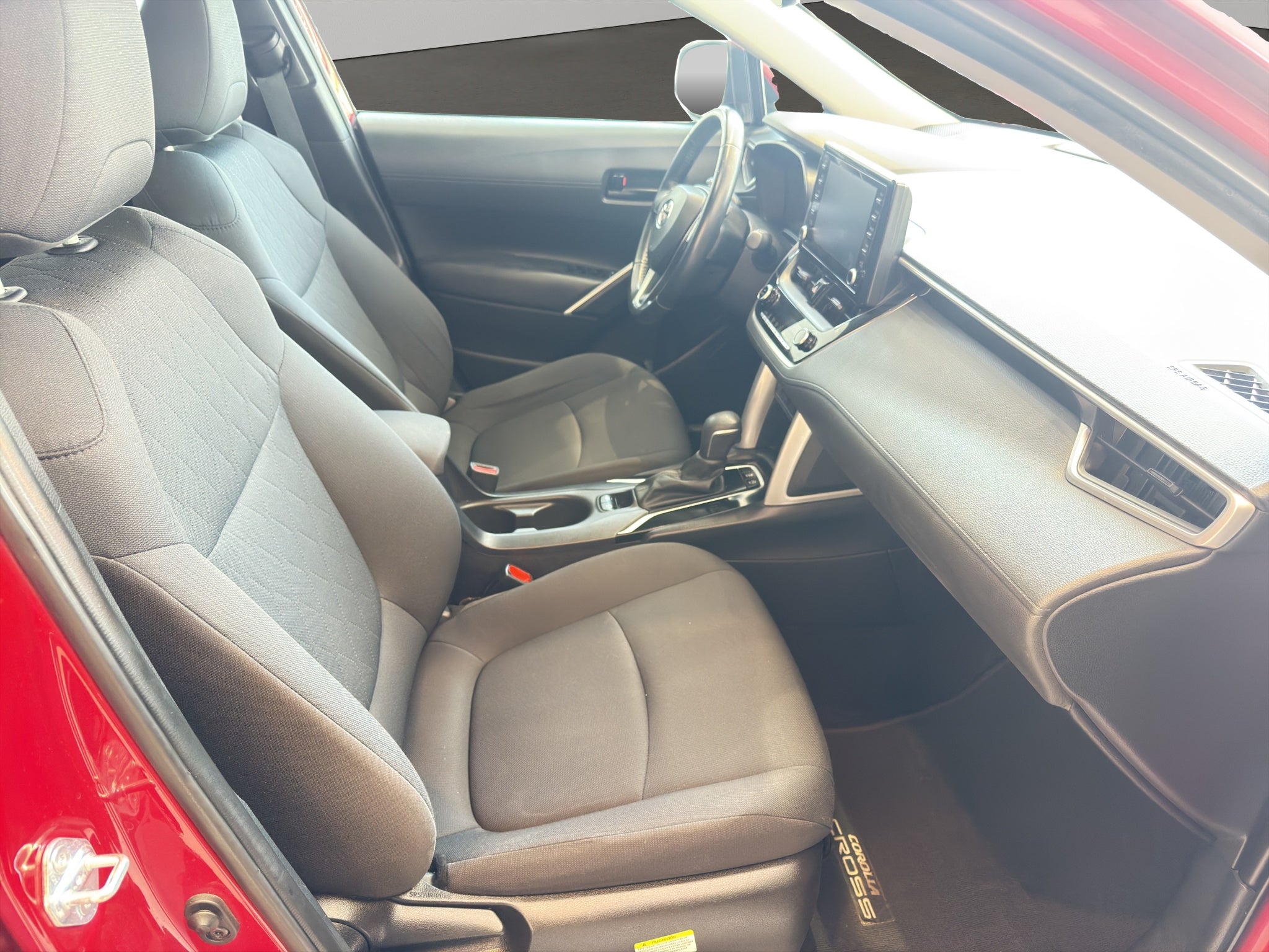 2022 Toyota Corolla Cross VUD 5 pts. LE, 2.0l, TA, QC, RA-17