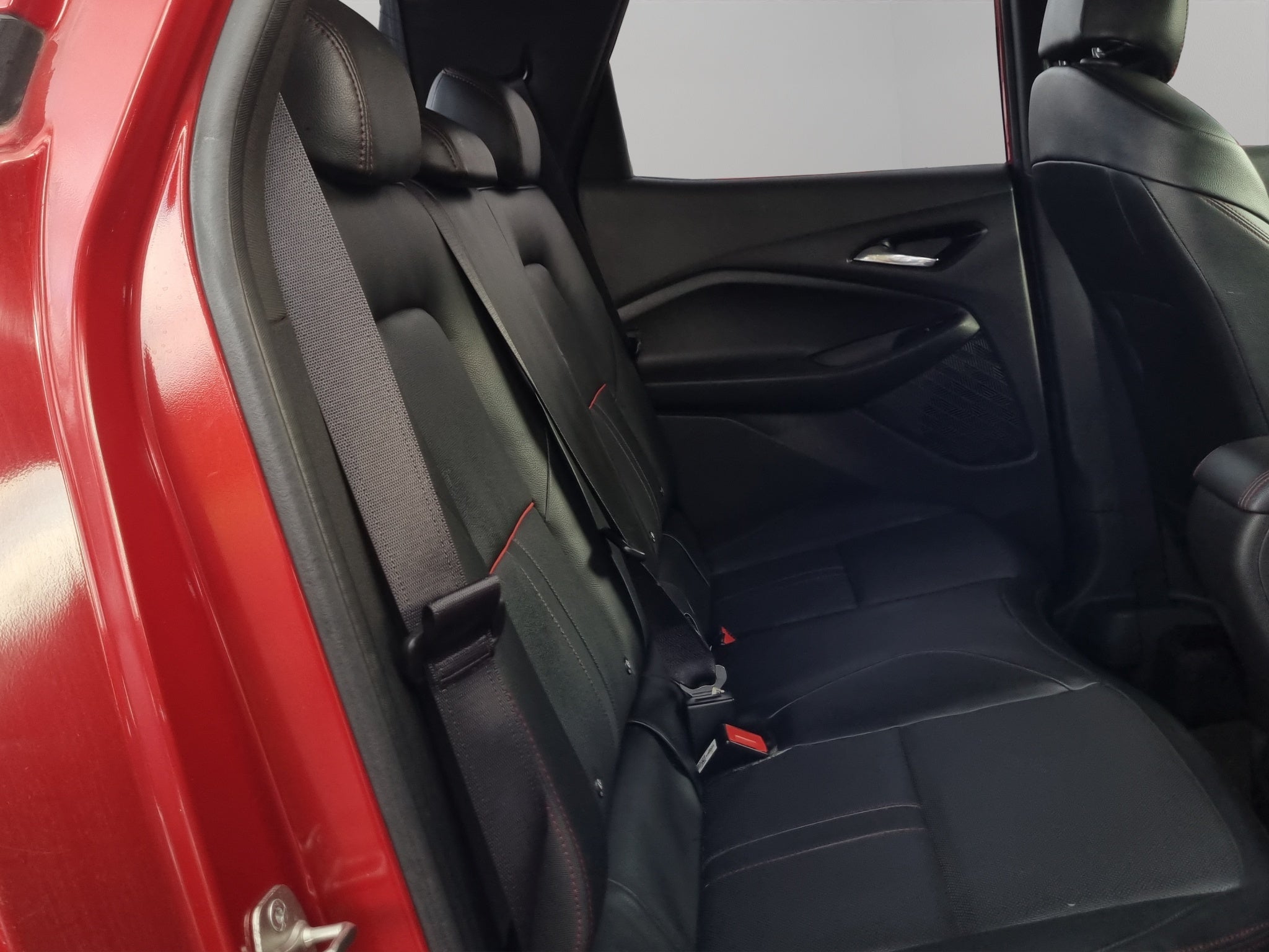 2025 Chevrolet Comerciales Montana Pick-Up 4 pts. RS, Doble Cab., 1.2T, TA, a/ac., RA-17 bitono