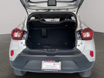 2024 Renault Kwid 5 pts. HB Iconic, TM5, a/ac., pantalla touch 8