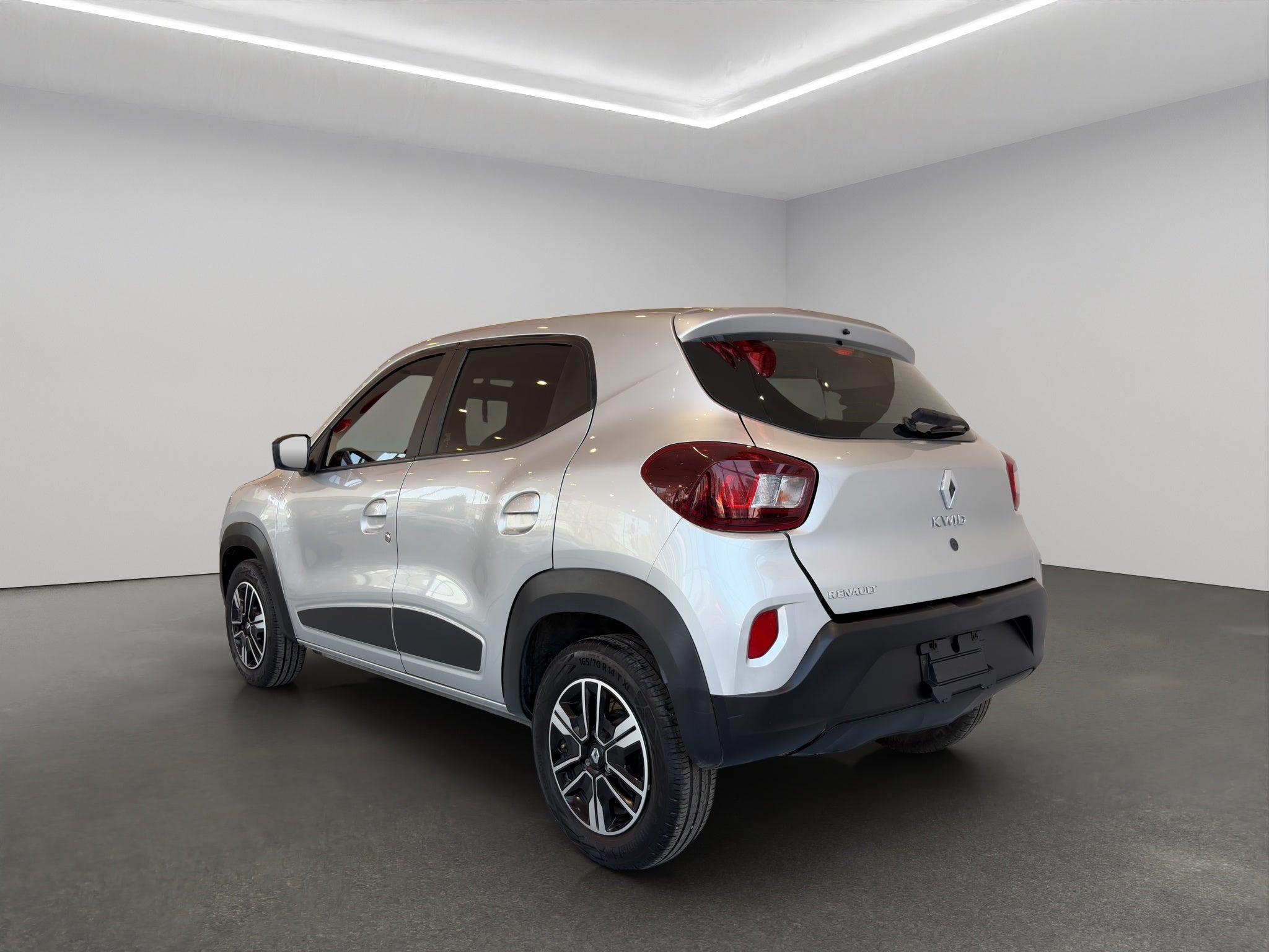 2025 Renault Kwid 5 pts. HB Iconic, TM5, a/ac., pantalla touch 8