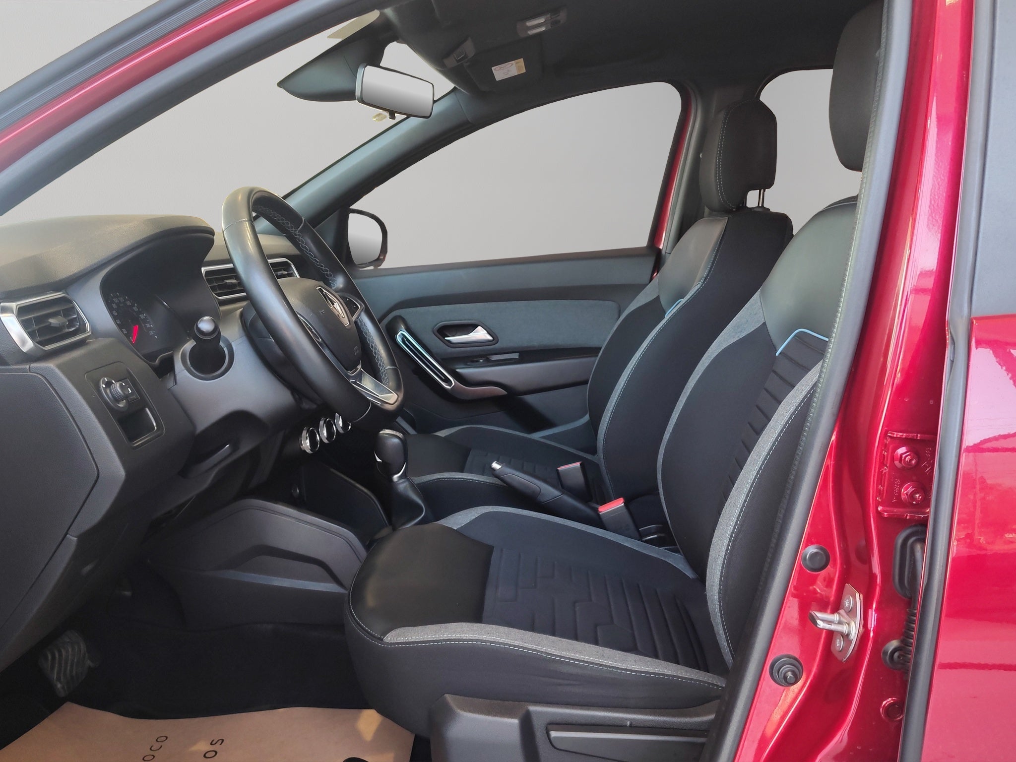 2022 Renault Duster VUD 5 pts. Iconic, 1.3T, TA, a/ac., VE, MP3, GPS, f. niebla, RA-17