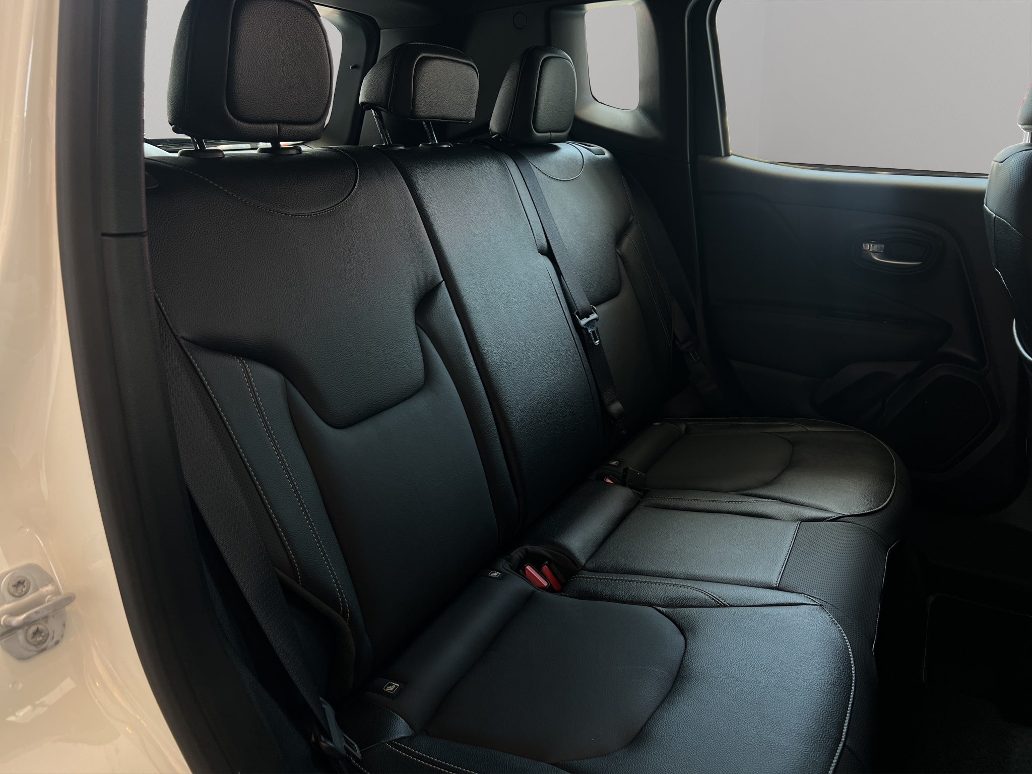 2025 Jeep Renegade VUD 5 pts. Limited S, 1.3T, TA, a/ac. Aut., piel, QCP, RA-19