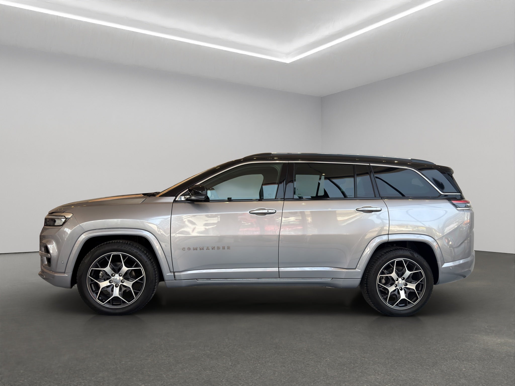 2025 Jeep Commander VUD 5 pts. Overland, 1.3T, TA, a/ac. Aut., QCP, RA-19