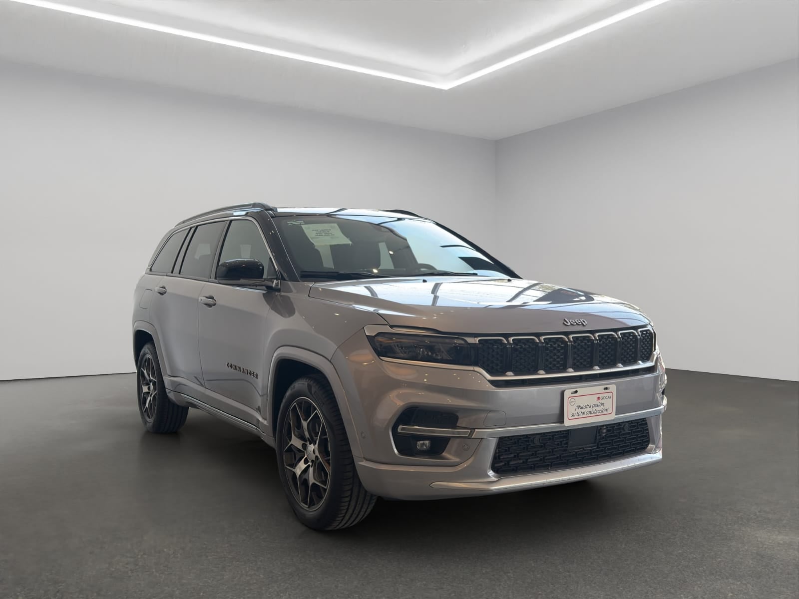 2025 Jeep Commander VUD 5 pts. Overland, 1.3T, TA, a/ac. Aut., QCP, RA-19