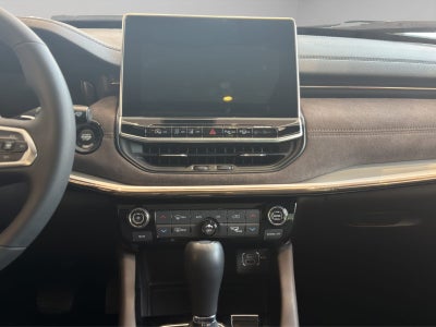 2025 Jeep Commander VUD 5 pts. Overland, 1.3T, TA, a/ac. Aut., QCP, RA-19