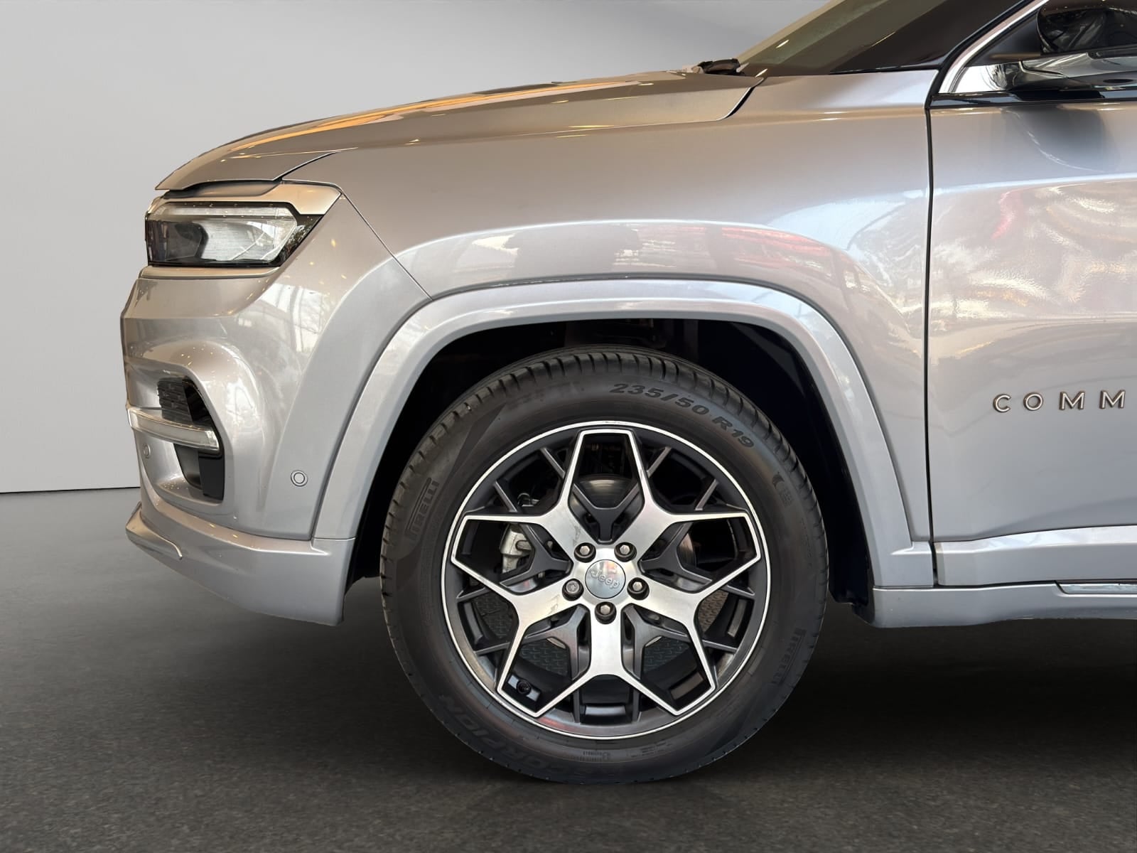 2025 Jeep Commander VUD 5 pts. Overland, 1.3T, TA, a/ac. Aut., QCP, RA-19