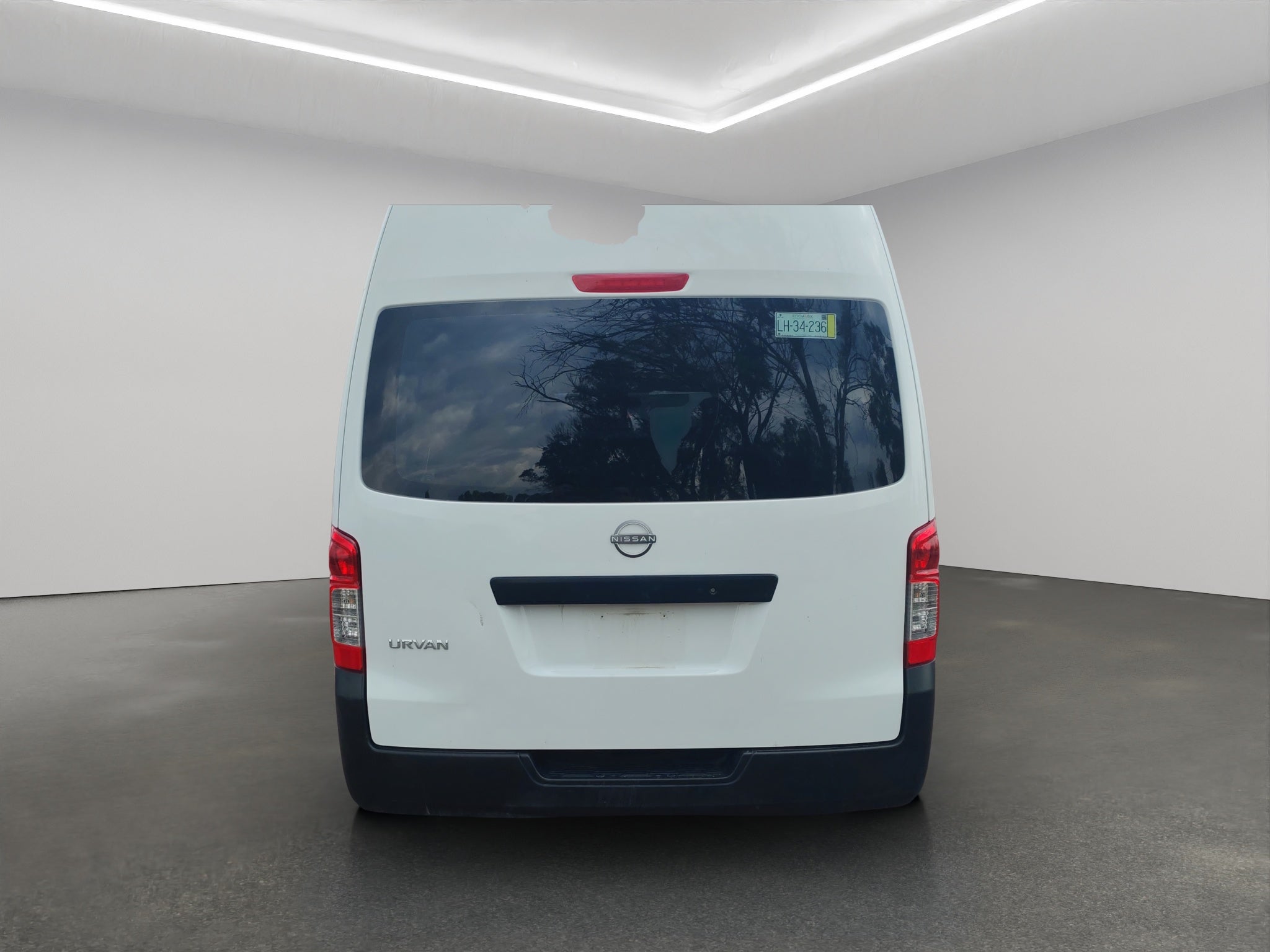 2025 Nissan Comerciales Urvan Panel 4 pts. Amplia con ventanas, TM5