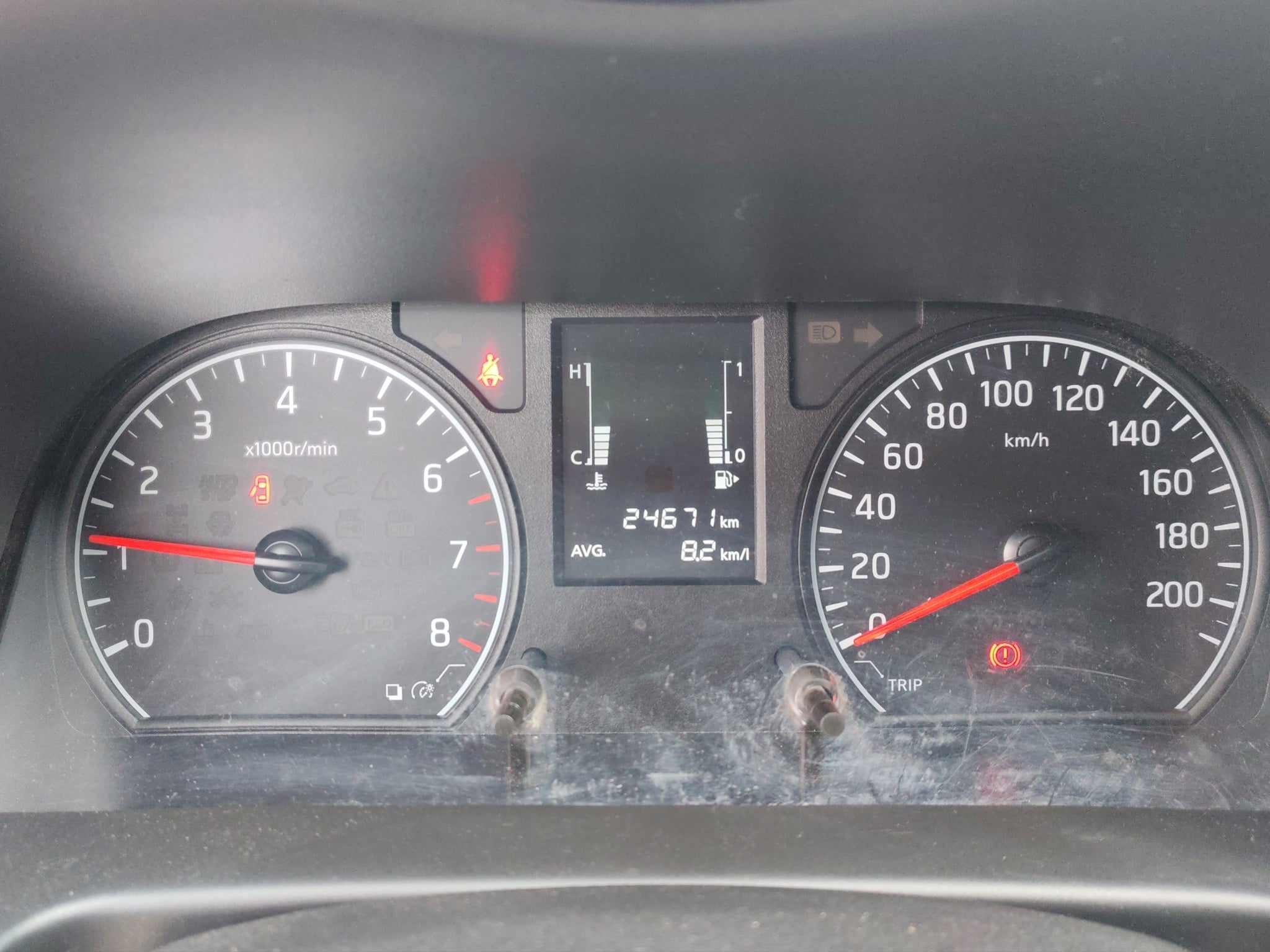 2025 Nissan Comerciales Urvan Panel 4 pts. Amplia con ventanas, TM5