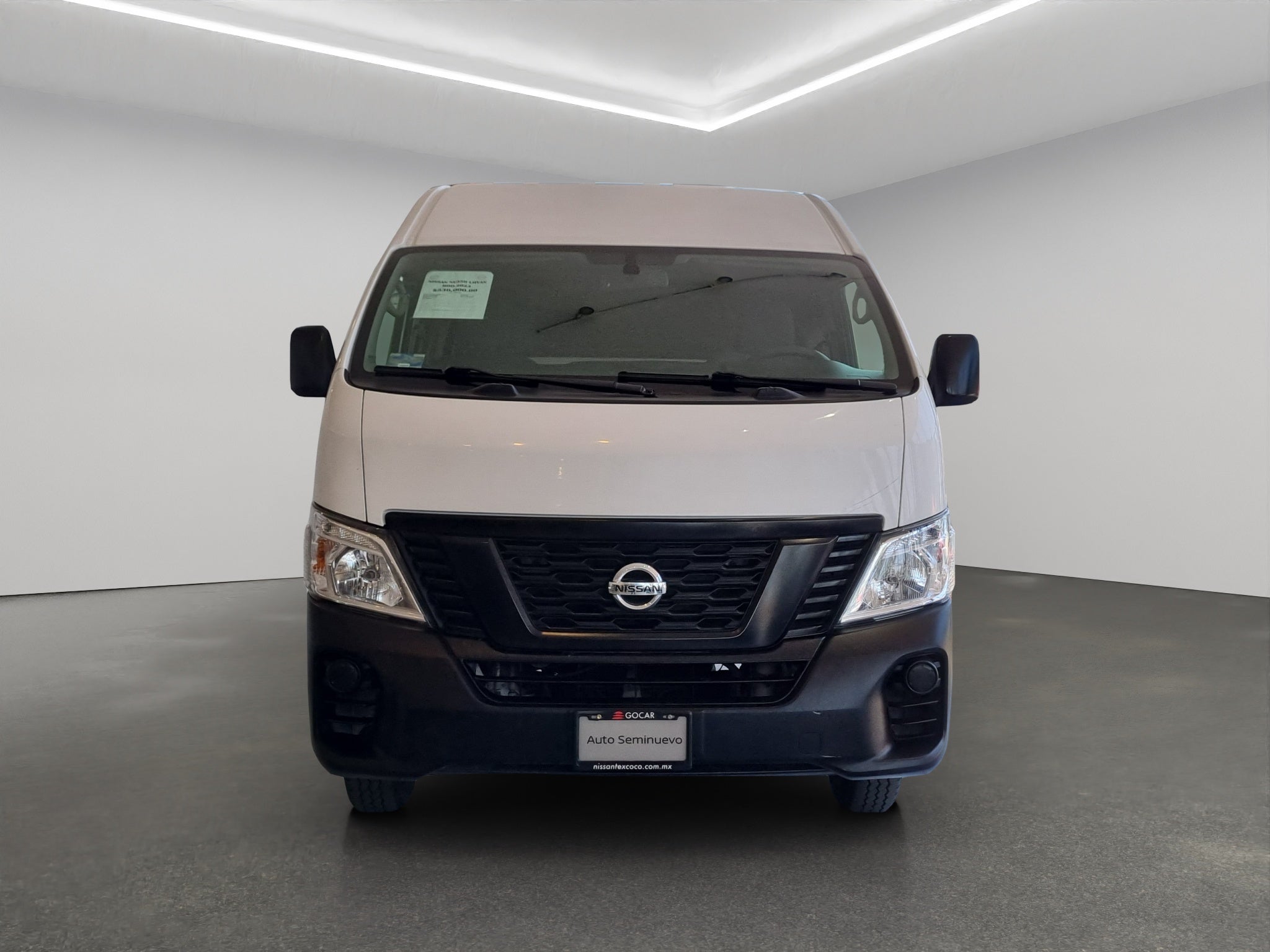 2023 Nissan Comerciales Urvan Panel 4 pts. Amplia, TM5, a/ac.
