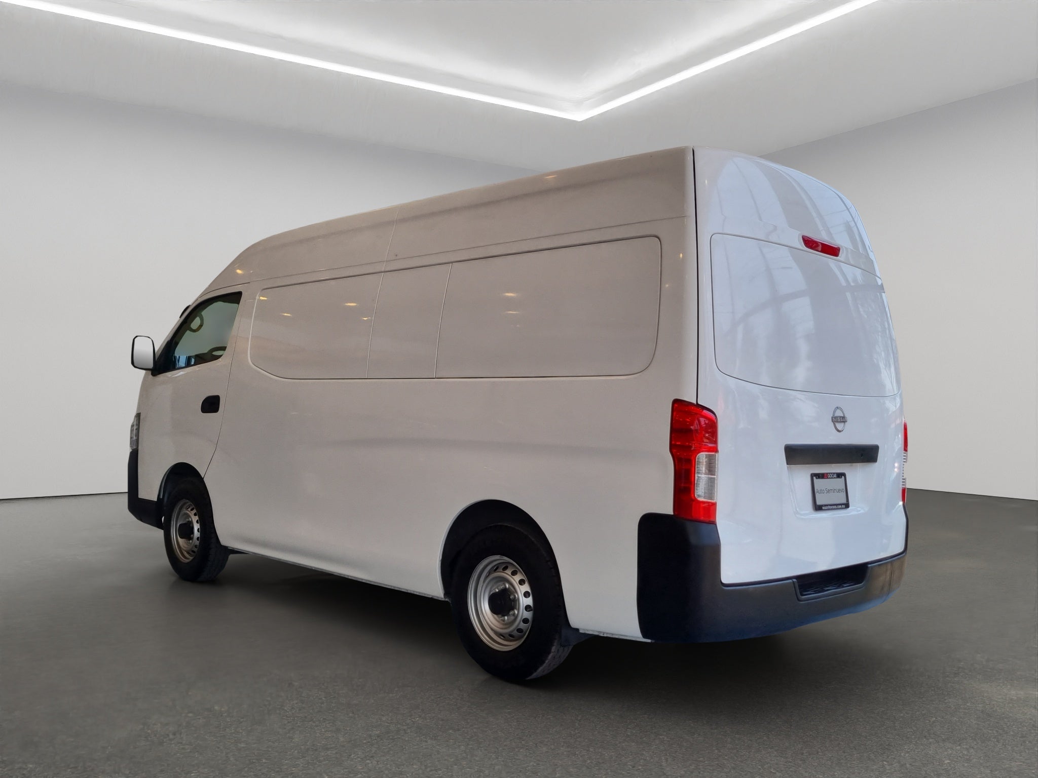 2023 Nissan Comerciales Urvan Panel 4 pts. Amplia, TM5, a/ac.