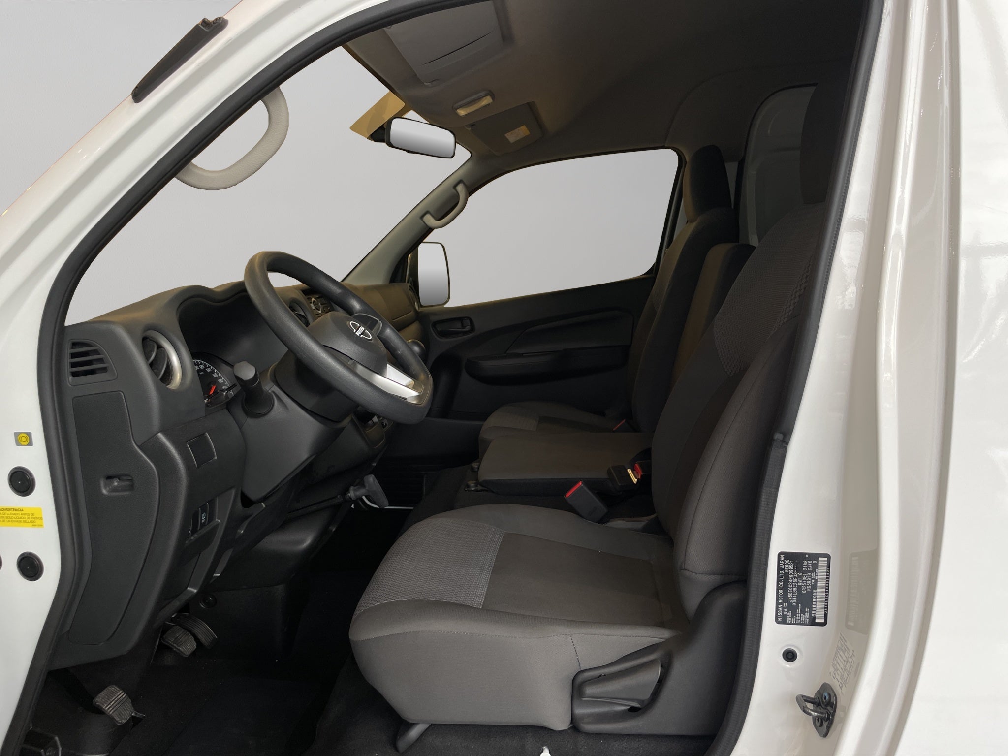 2024 Nissan Comerciales Urvan Panel 4 pts. Amplia, TM5, a/ac.