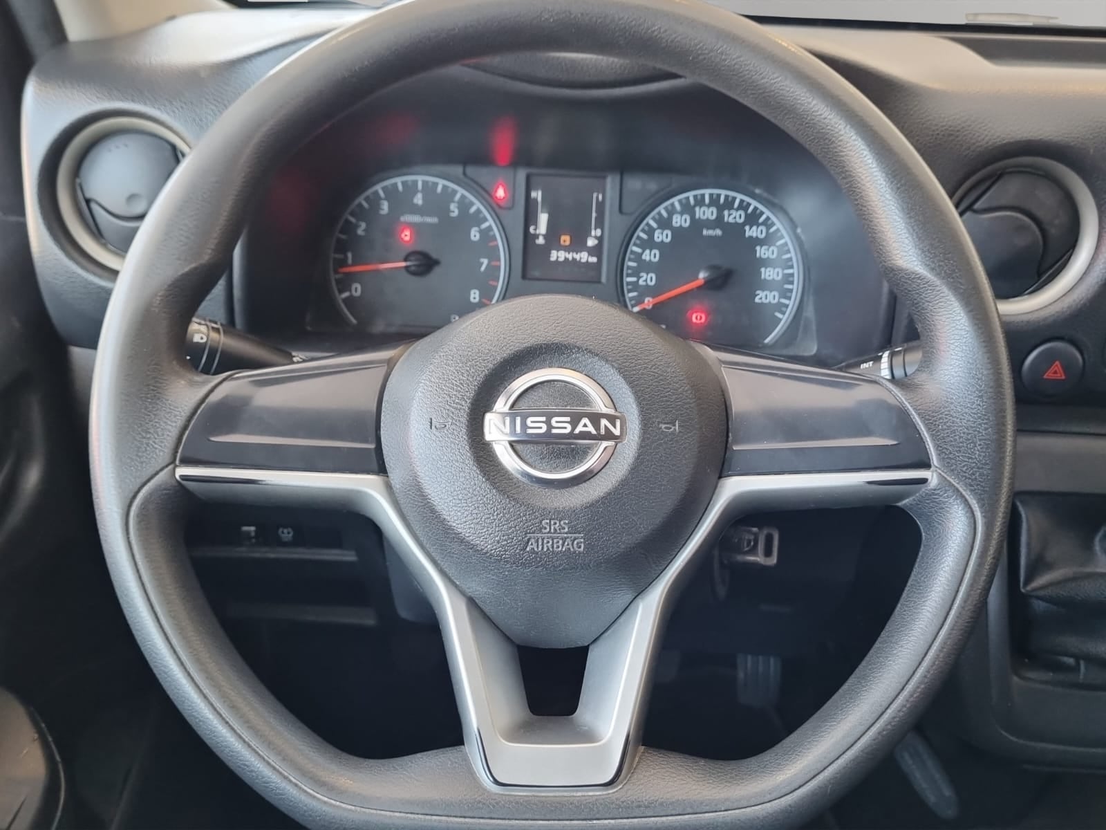 2022 Nissan Comerciales Urvan Panel 4 pts. Amplia, TM5, a/ac.