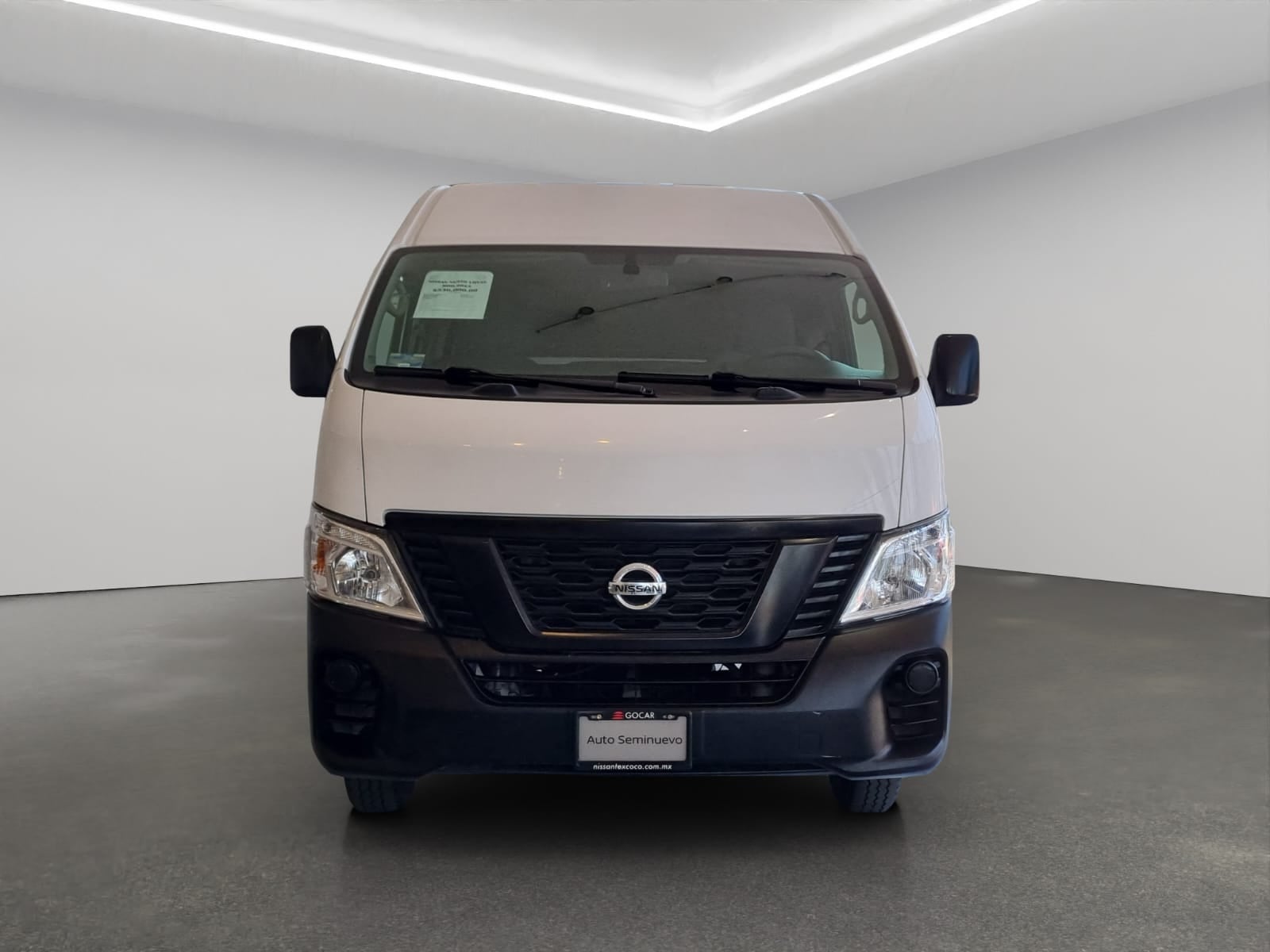 2022 Nissan Comerciales Urvan Panel 4 pts. Amplia, TM5, a/ac.