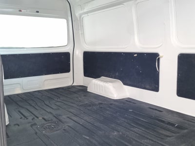2023 Nissan Comerciales Urvan Panel 4 pts. Amplia, TM5, a/ac.