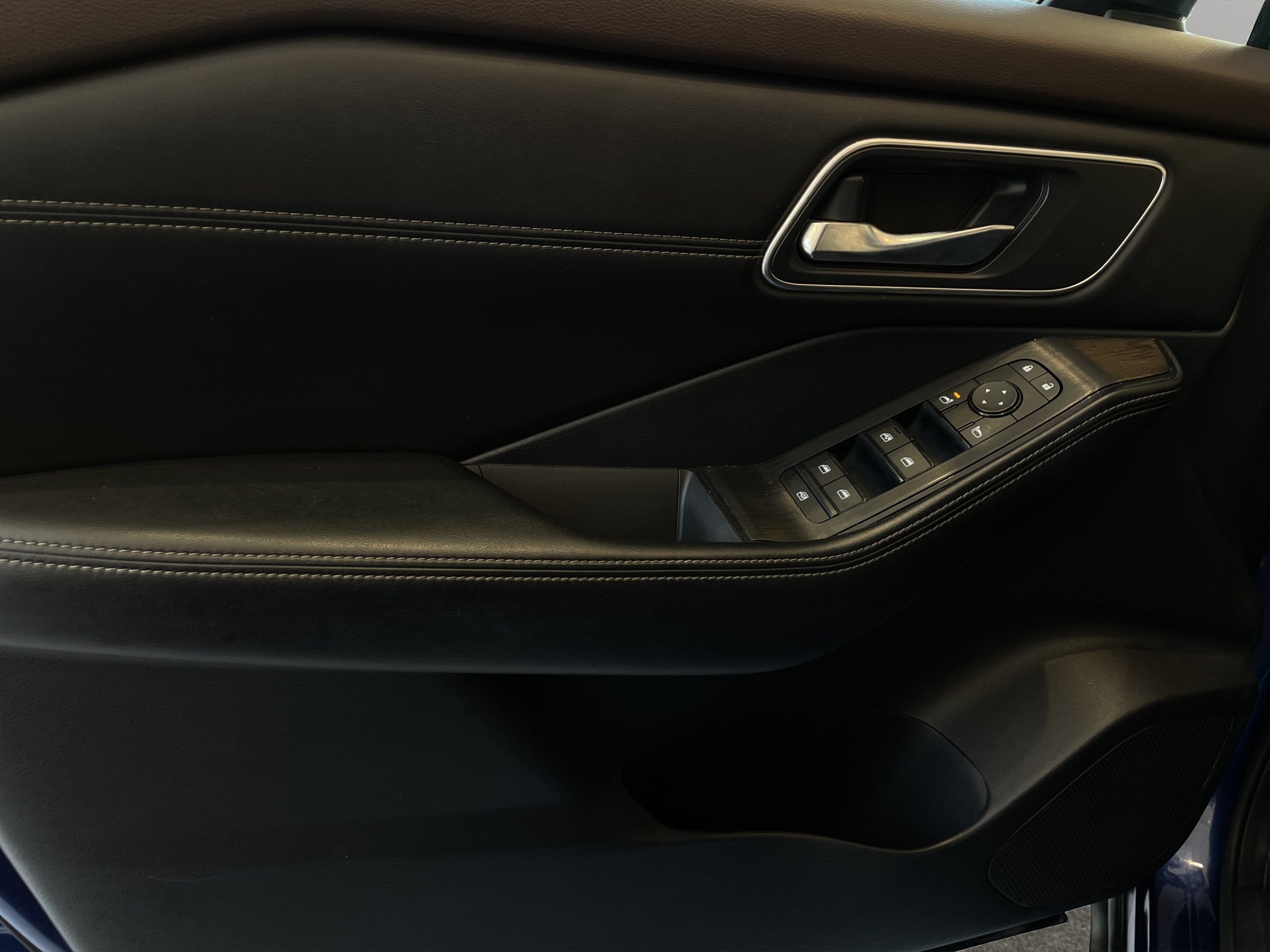 2024 Nissan X-Trail VUD 5 pts. Exclusive, TA, piel, RA-18