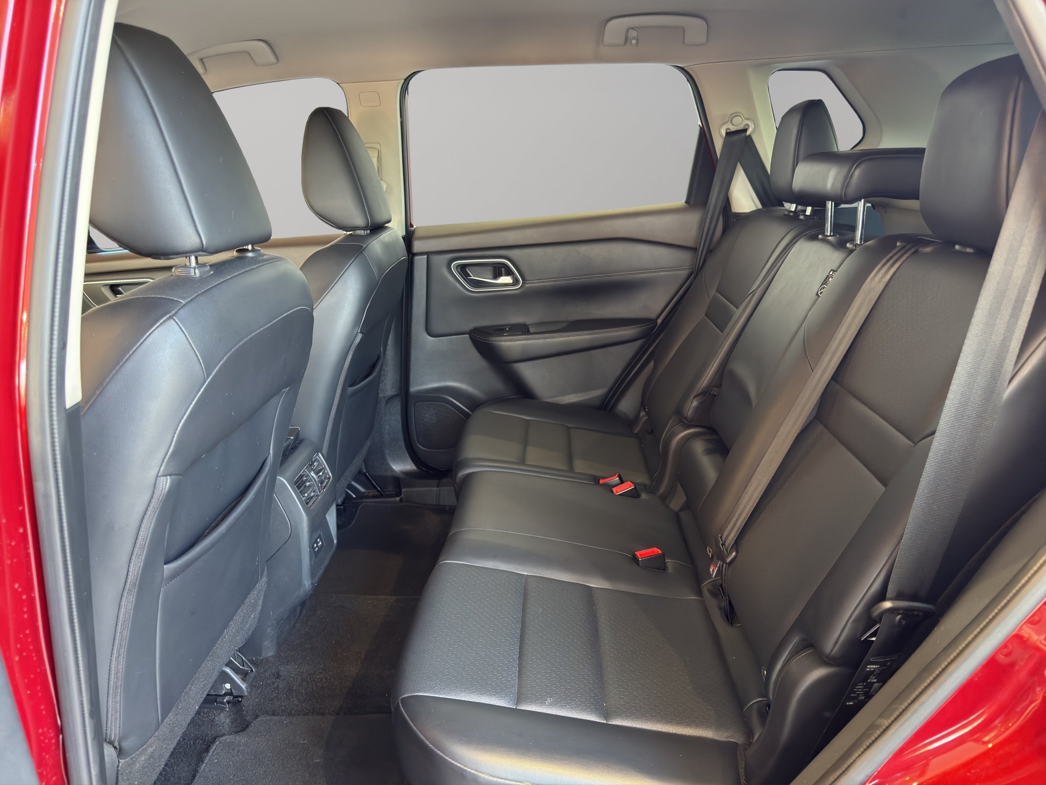 2024 Nissan X-Trail VUD 5 pts. Exclusive, TA, piel, RA-18