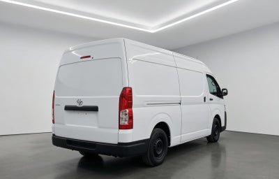 2023 Toyota Hiace Pasajeros PANEL