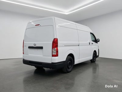 2023 Toyota Hiace Pasajeros PANEL