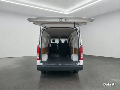 2023 Toyota Hiace Pasajeros PANEL