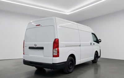 2023 Toyota Hiace Pasajeros PANEL