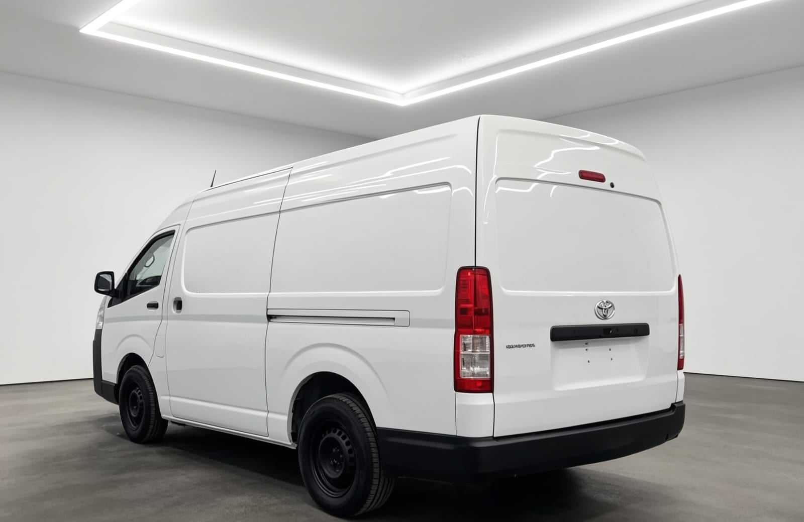 2023 Toyota Hiace Pasajeros PANEL