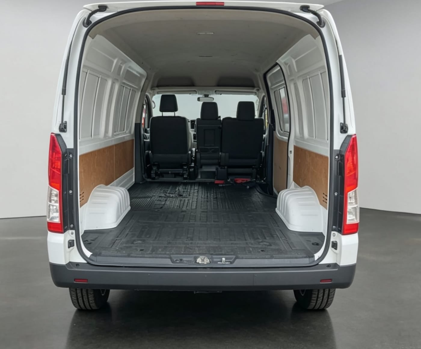 2023 Toyota Hiace Pasajeros PANEL