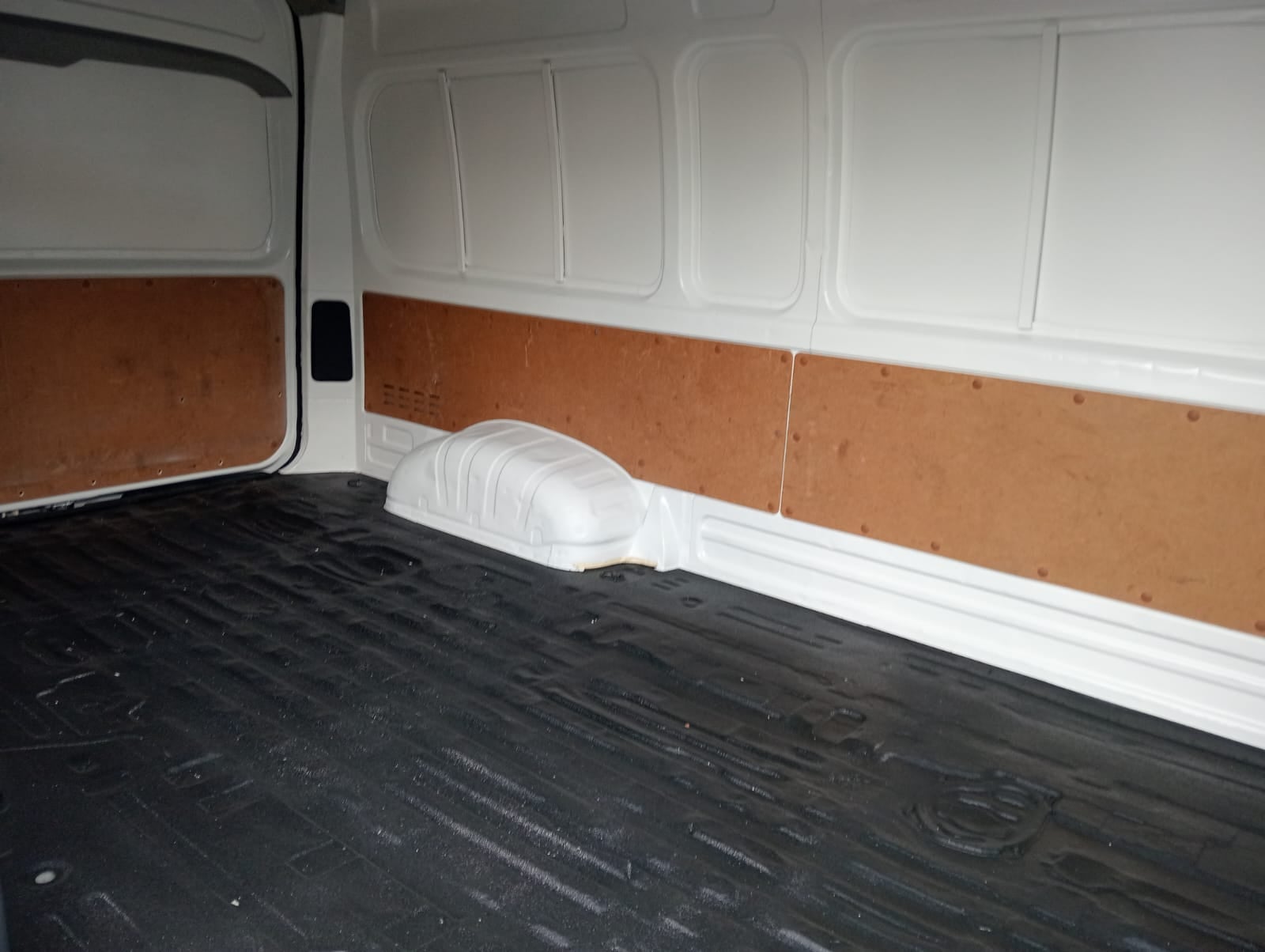 2023 Toyota Hiace Pasajeros PANEL
