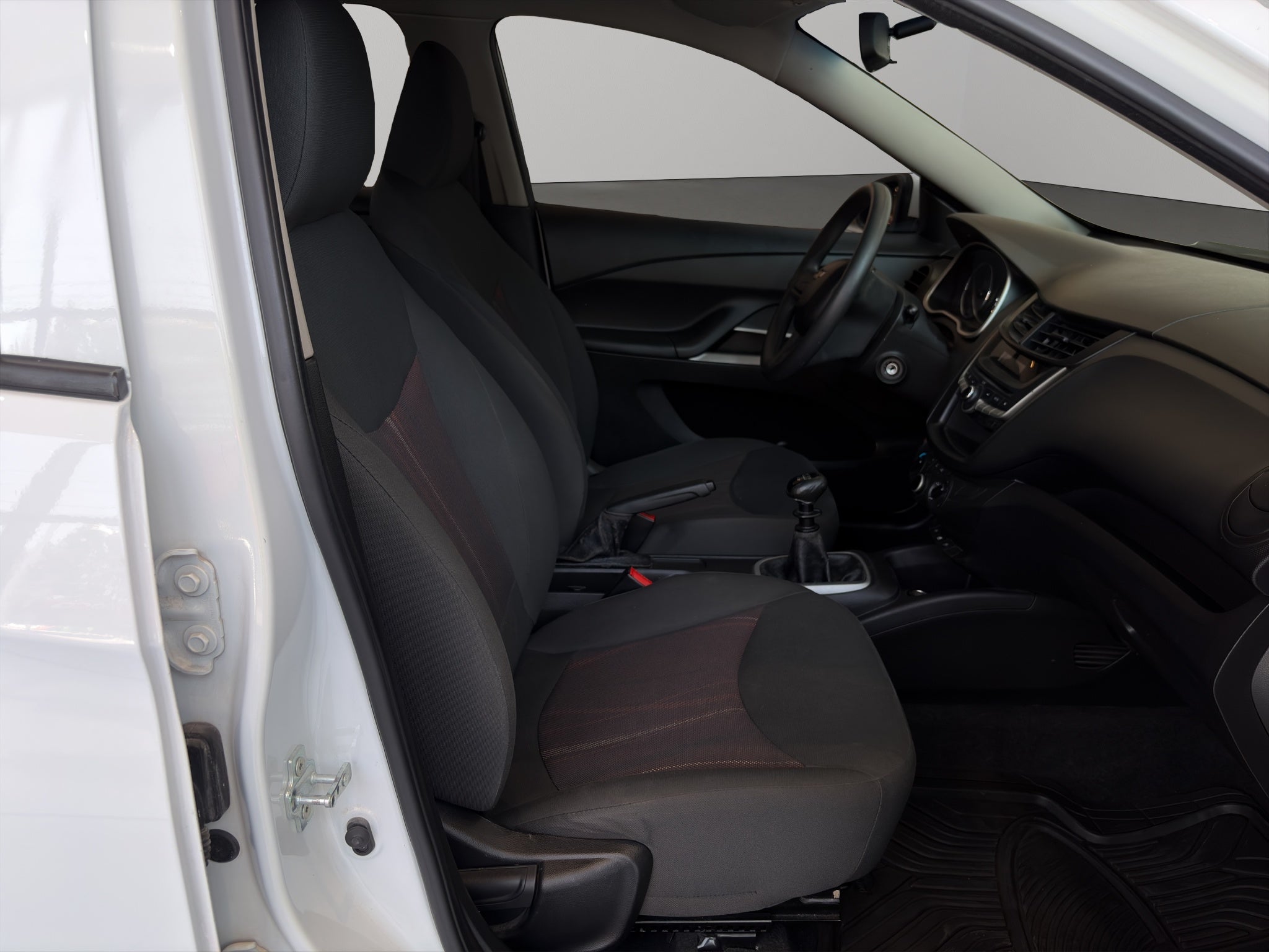 2018 Chevrolet Aveo 4 pts. LS, TM5, a/ac., R-14 (línea nueva)