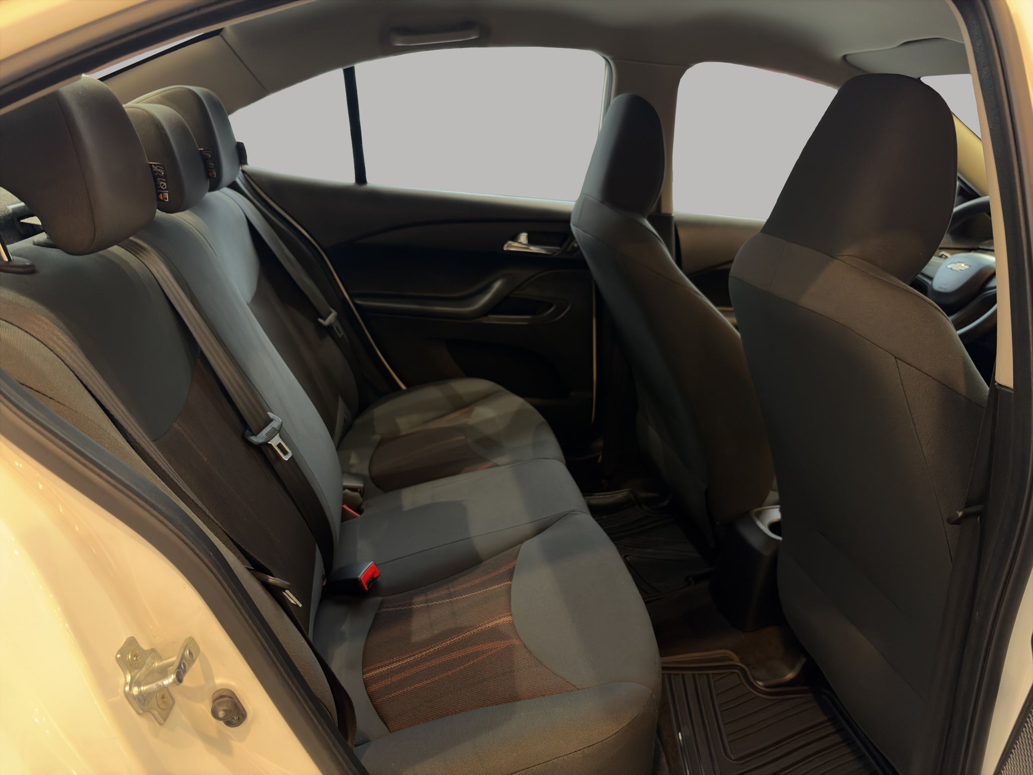 2018 Chevrolet Aveo 4 pts. LS, TM5, a/ac., R-14 (línea nueva)