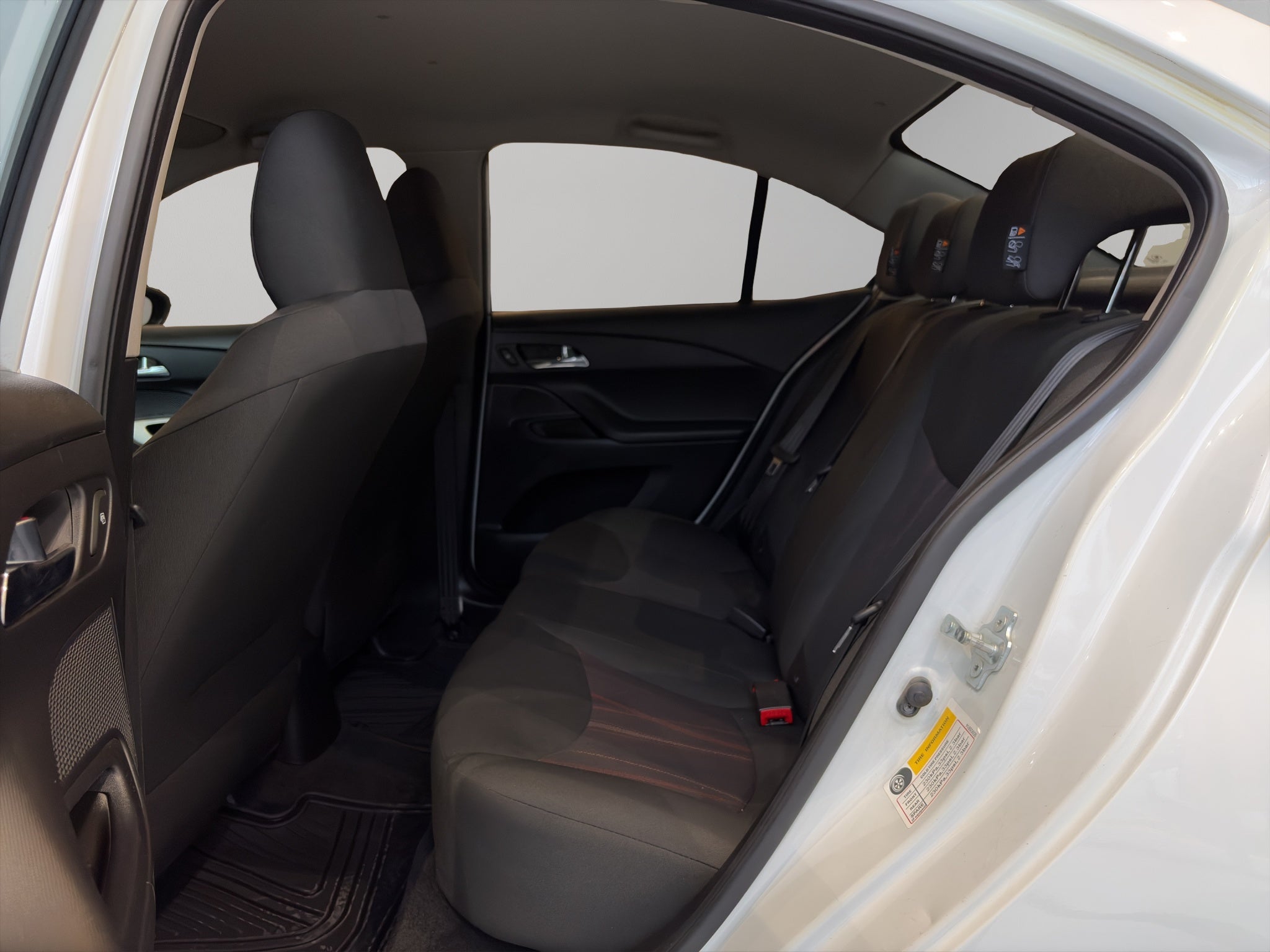 2018 Chevrolet Aveo 4 pts. LS, TM5, a/ac., R-14 (línea nueva)