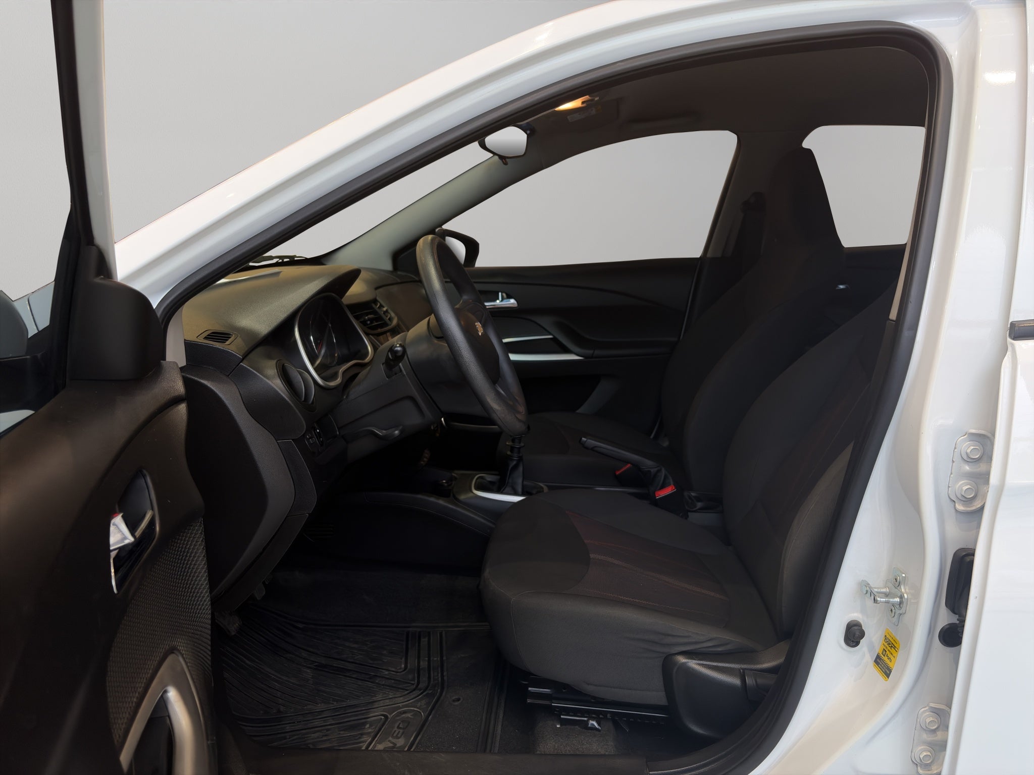 2018 Chevrolet Aveo 4 pts. LS, TM5, a/ac., R-14 (línea nueva)