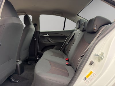 2023 Chevrolet Aveo 4 pts. LS, TM5, a/ac., R-14 (línea anterior)
