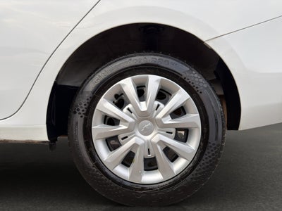2023 Chevrolet Aveo 4 pts. LS, TM5, a/ac., R-14 (línea anterior)