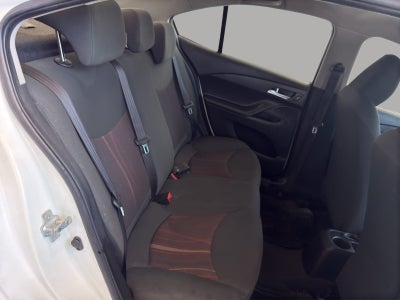 2023 Chevrolet Aveo 4 pts. LS, TM5, a/ac., R-14 (línea anterior)