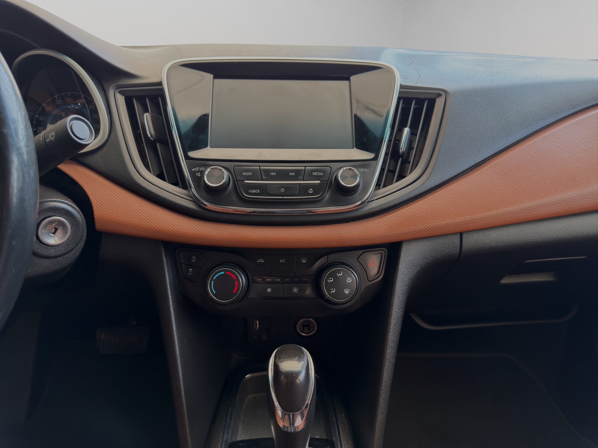 2020 Chevrolet Cavalier 4 pts. Premier, 1.5l, TA, a/ac., VE, piel, QC, RA-16