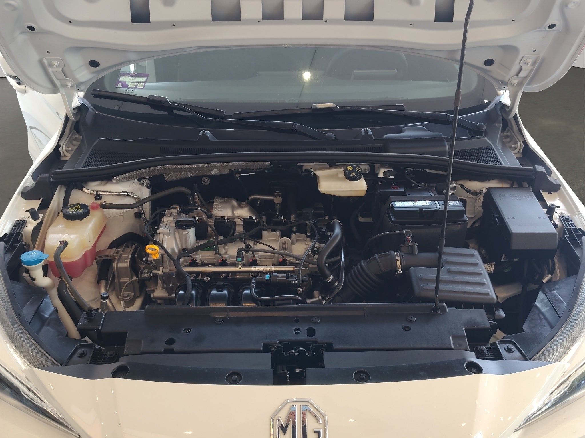 2025 MG MG3 5 pts. HB Style, 1.5l, TM5, VE, pantalla, RA-16