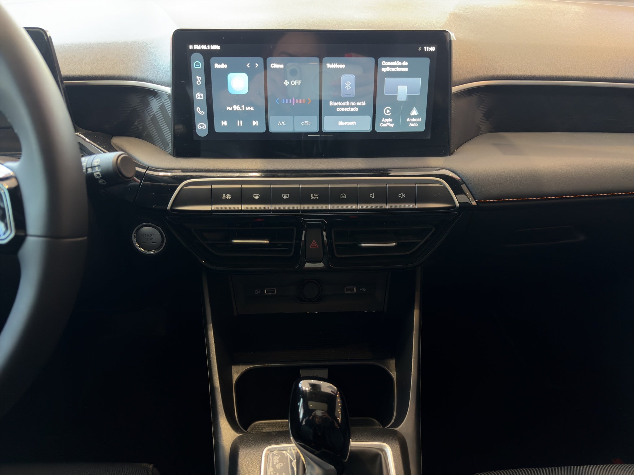 2025 MG MG3 5 pts. HB Excite, 1.5l, TA, VE, piel, QC, pantalla, RA-16