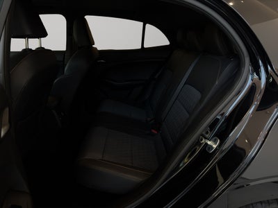 2025 MG MG3 5 pts. HB Excite, 1.5l, TA, VE, piel, QC, pantalla, RA-16