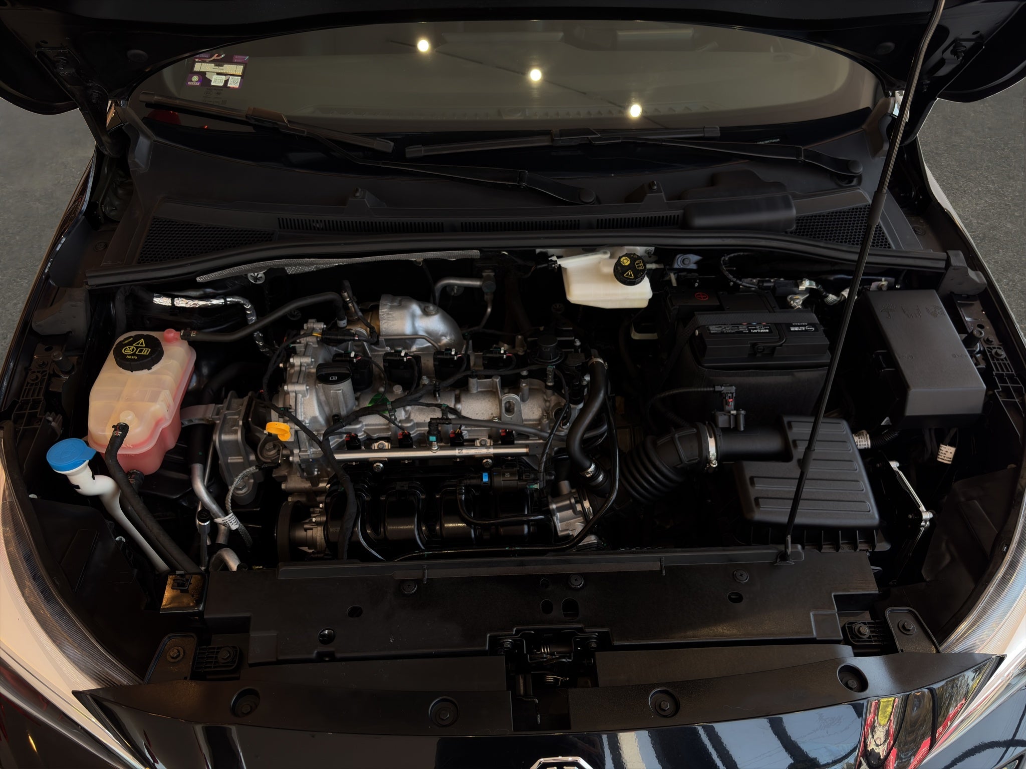 2025 MG MG3 5 pts. HB Excite, 1.5l, TA, VE, piel, QC, pantalla, RA-16