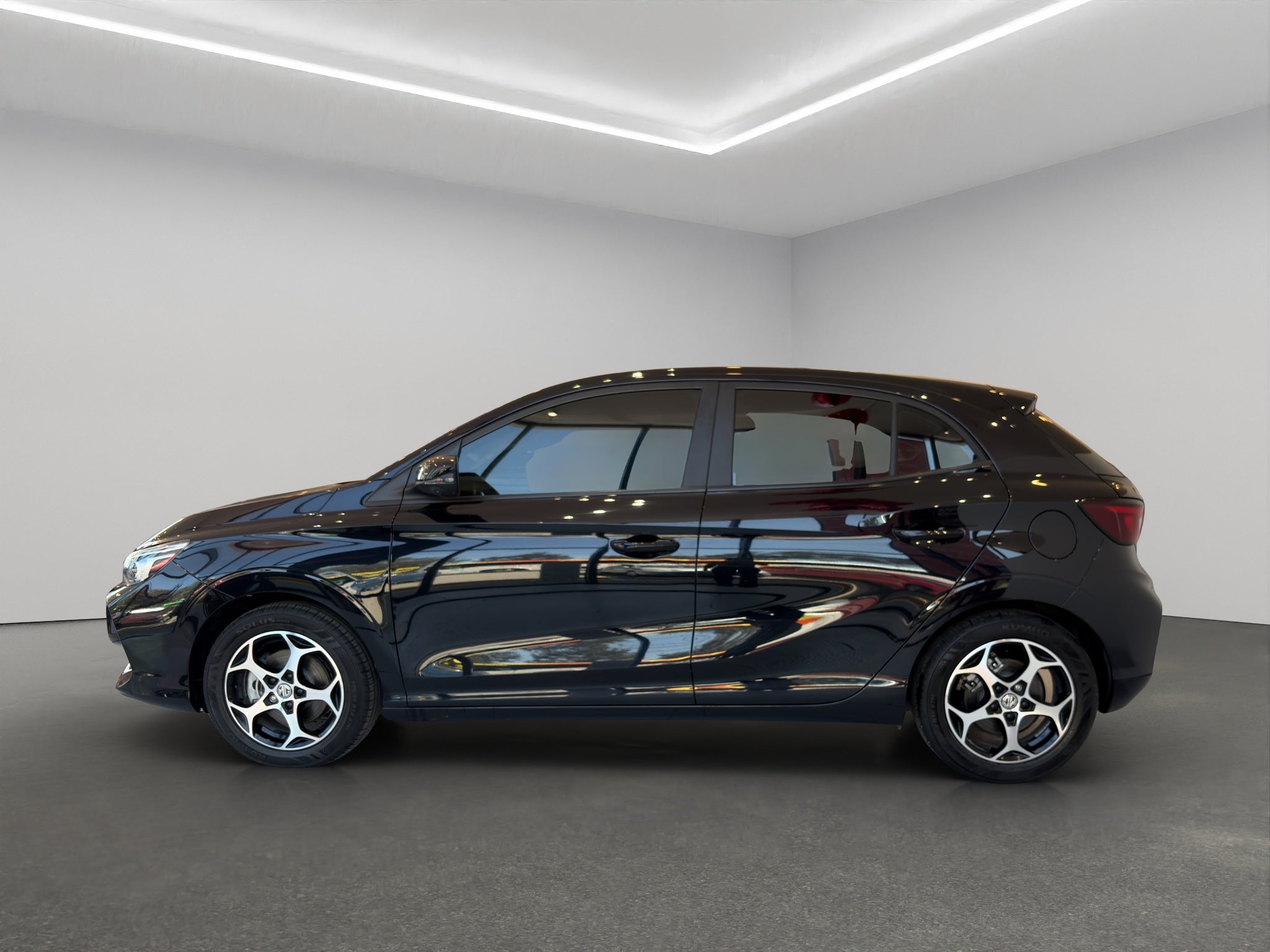 2025 MG MG3 5 pts. HB Excite, 1.5l, TA, VE, piel, QC, pantalla, RA-16