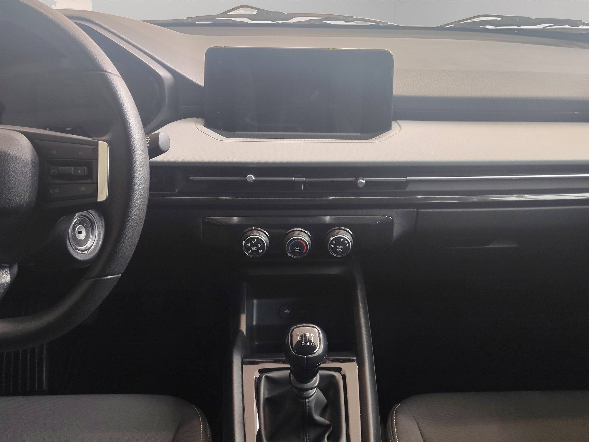 2024 Chevrolet Aveo 5 pts. HB LT, 1.5l, TM6, a/ac., pantalla touch 8