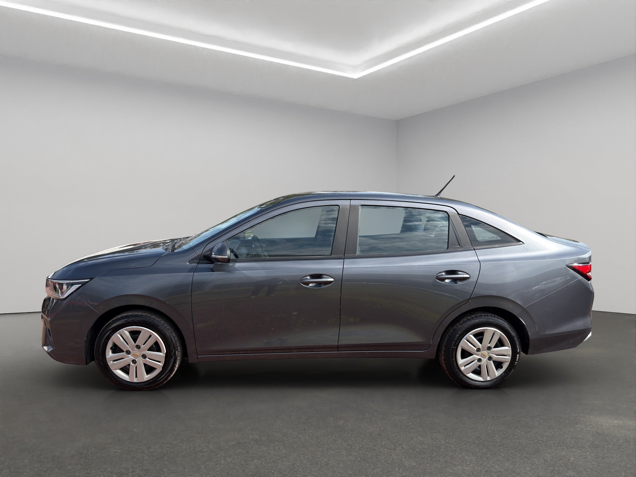 2024 Chevrolet Aveo 5 pts. HB LS, 1.5l, TM6, a/ac., RA-15 (línea nueva)