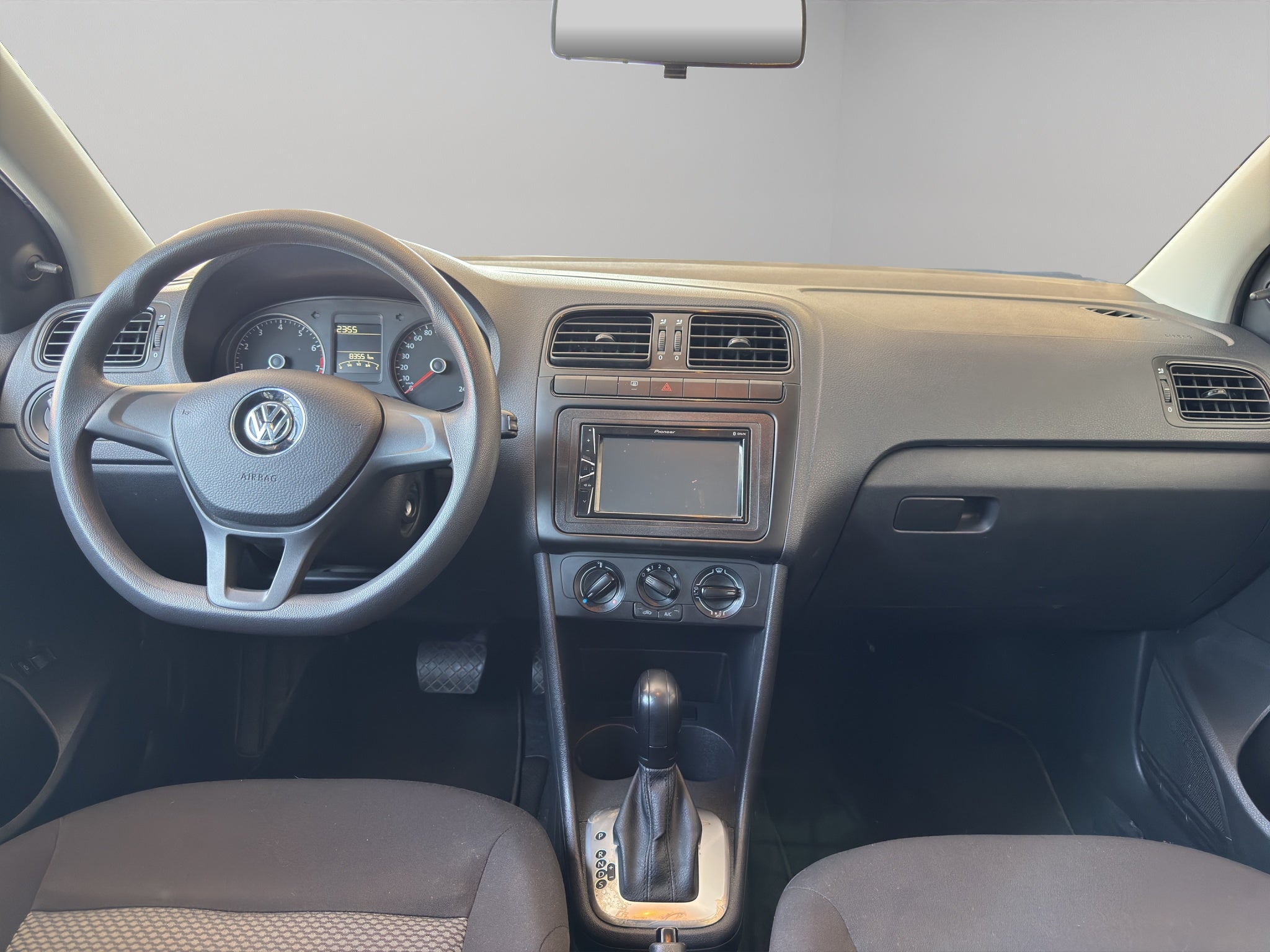 2021 Volkswagen Vento 4 pts. Comfortline Plus, TM5, climatronic, VE, f. niebla, RA-15