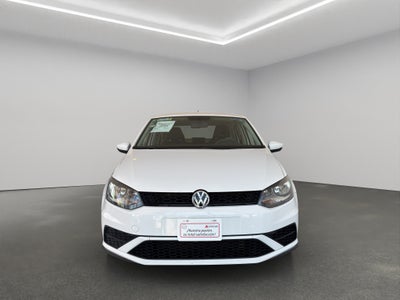 2021 Volkswagen Vento 4 pts. Comfortline Plus, TM5, climatronic, VE, f. niebla, RA-15