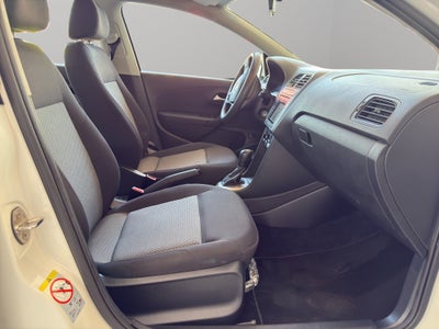 2021 Volkswagen Vento 4 pts. Comfortline Plus, TM5, climatronic, VE, f. niebla, RA-15