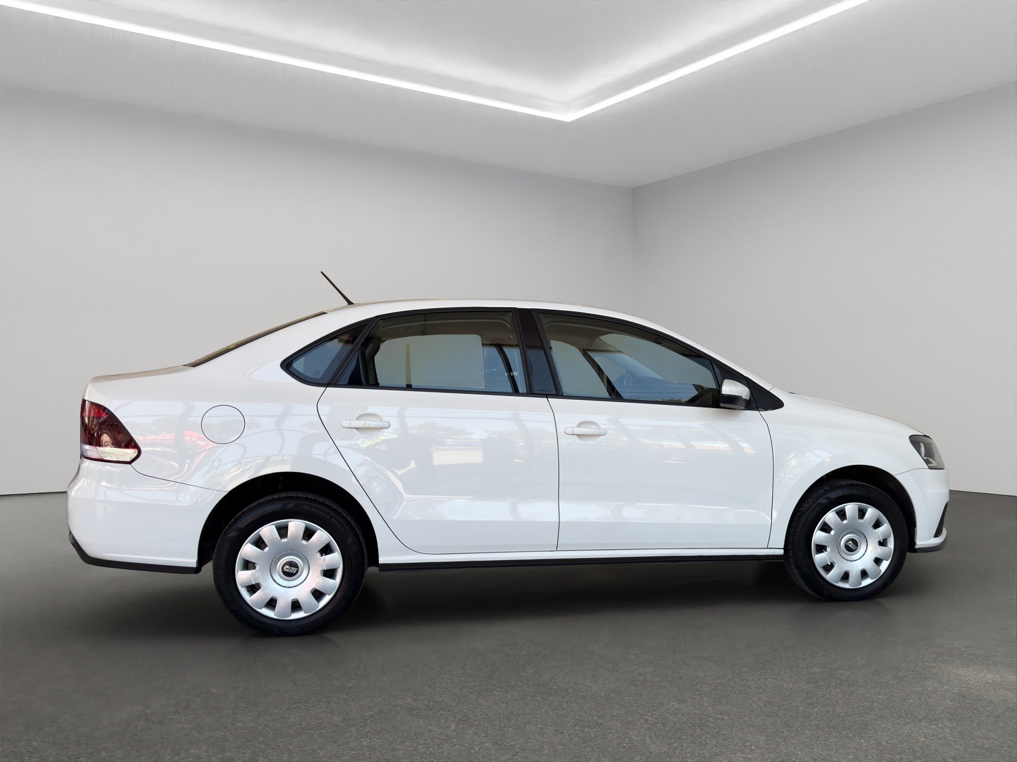 2021 Volkswagen Vento 4 pts. Comfortline Plus, TM5, climatronic, VE, f. niebla, RA-15