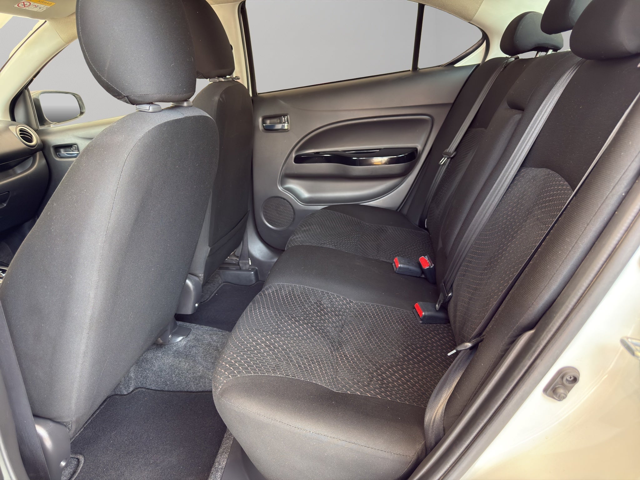 2022 Dodge Attitude 4 pts. SXT, 1.2l, TM5, a/ac., VE, f. niebla, RA-15