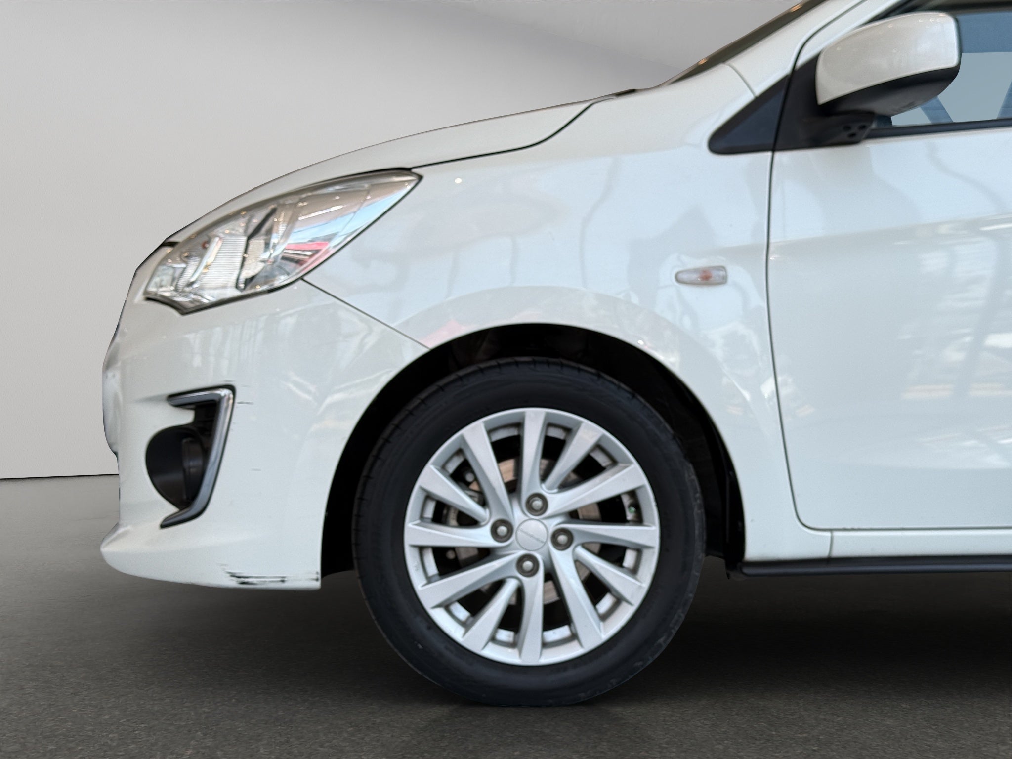 2022 Dodge Attitude 4 pts. SXT, 1.2l, TM5, a/ac., VE, f. niebla, RA-15