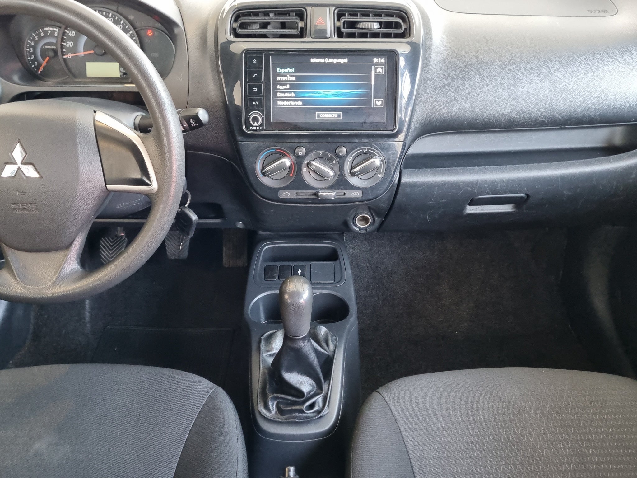 2021 Mitsubishi Mirage 4 pts. G4 GLX, TM5, a/ac., VE del., R-14 (cambio de línea)